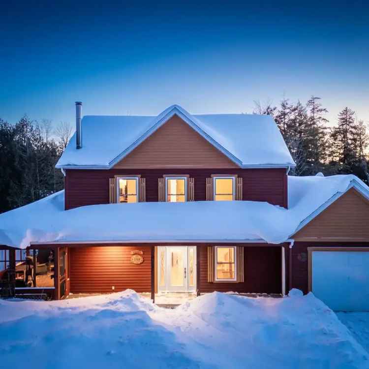 Modern Cottage near Lac Lovering Magog