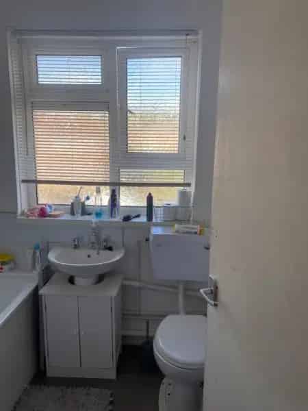 2 Bed Flat Cosham New Flooring Balcony Portsmouth Views