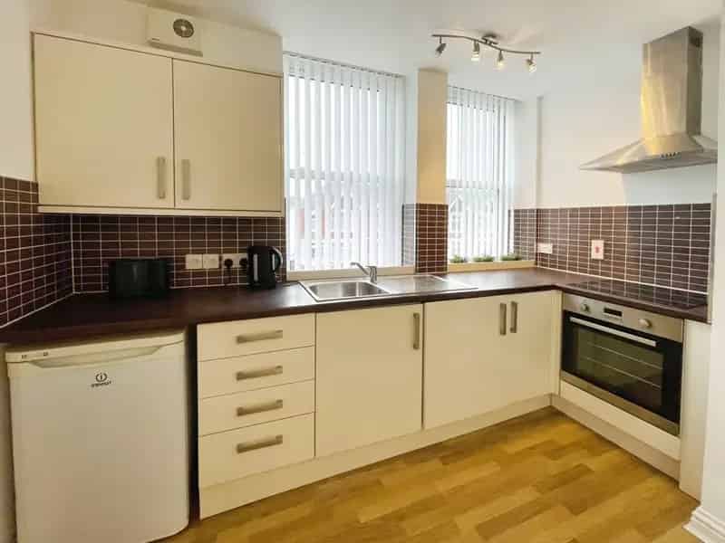 1 Bedroom Apartment Victoria Park August Available