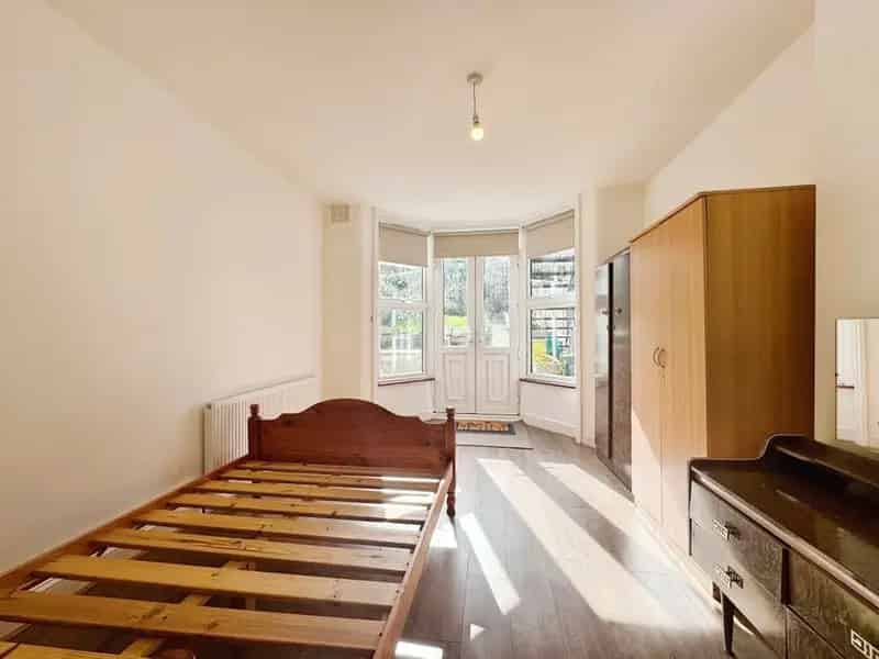 1 bedroom  Flat to rent, London, SE14