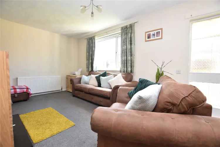 House For Sale in Leeds, England