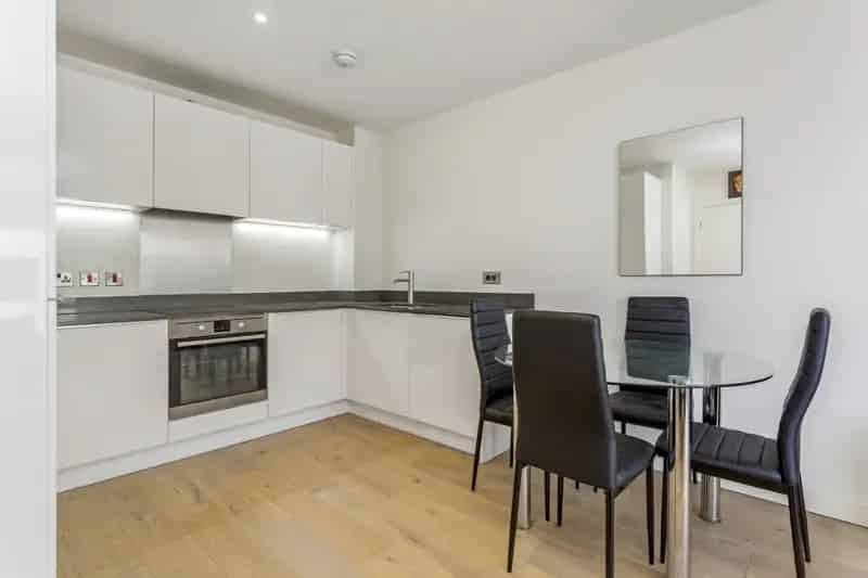 2 Bedroom Apartment to Rent Colindale