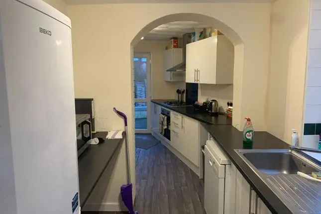 Semi-Detached House to Rent in Bristol BS16 - Short Term Accepted