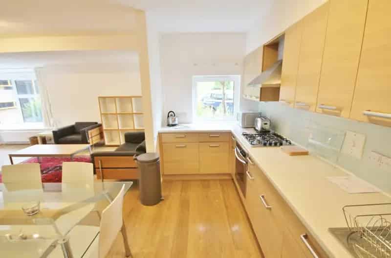 2 bedroom Flat
 For Sale