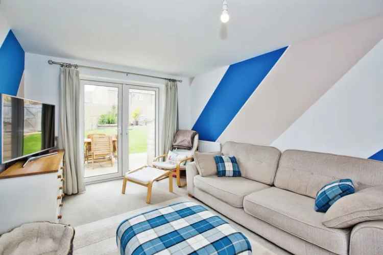 3 Bed House with Garage and Garden