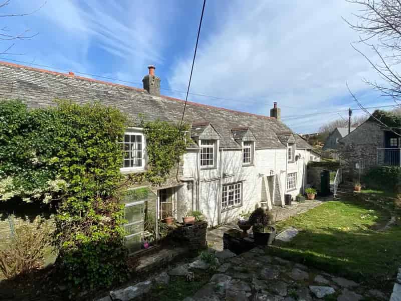 5-6 Bedroom Detached House for Sale Near Tintagel