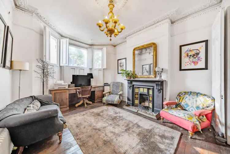 House For Sale in London, England