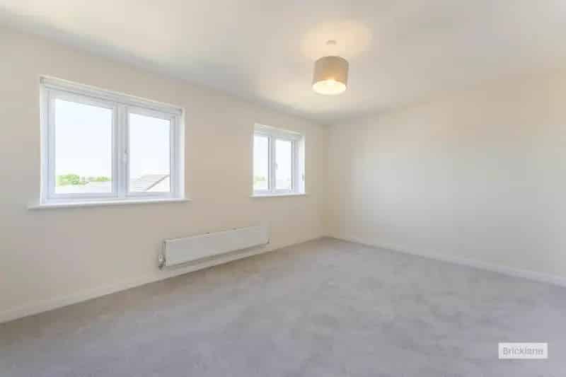 4 Bedroom House with Spacious Garden Available August 4th