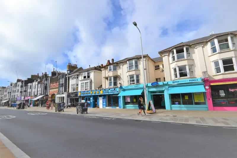 Brighton Studio Flat - Central Location, Modern Amenities