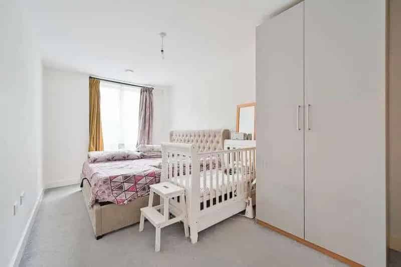 3 bed flat for sale