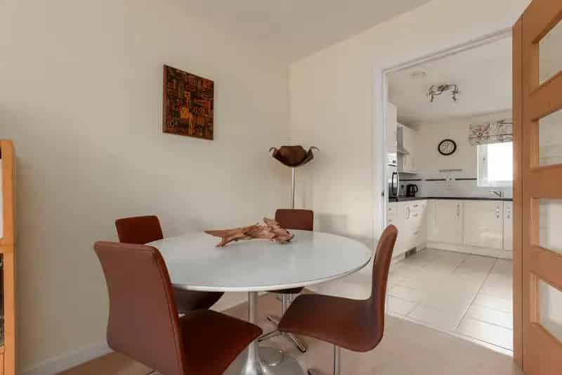 2 Bedroom Retirement Flat Morningside