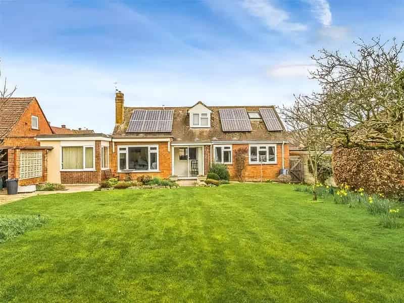 4 Bedroom Detached House Highnam Huge Extension Solar Panels