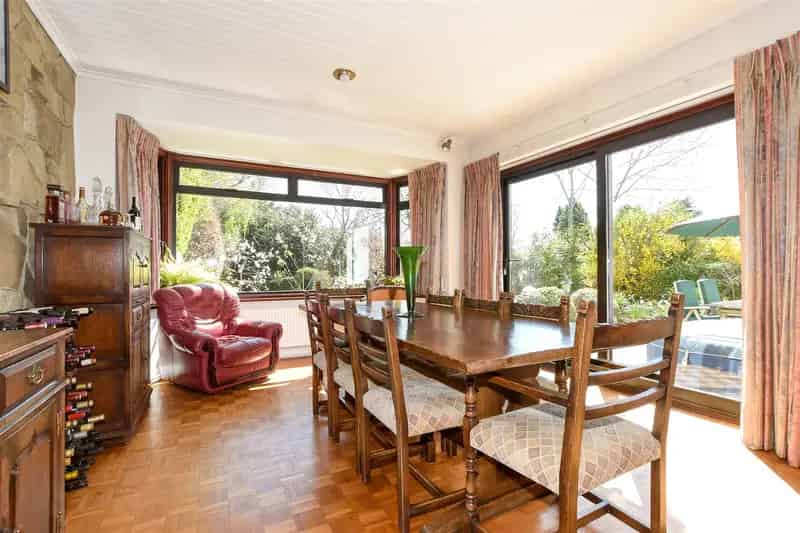 5 Bedroom Detached House for Sale in West Purley