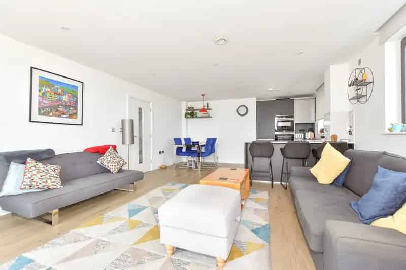 2 bedroom apartment for sale