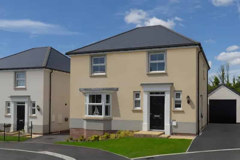 4 Bed Detached House for Sale - Solar Panels, Electric Car Charging