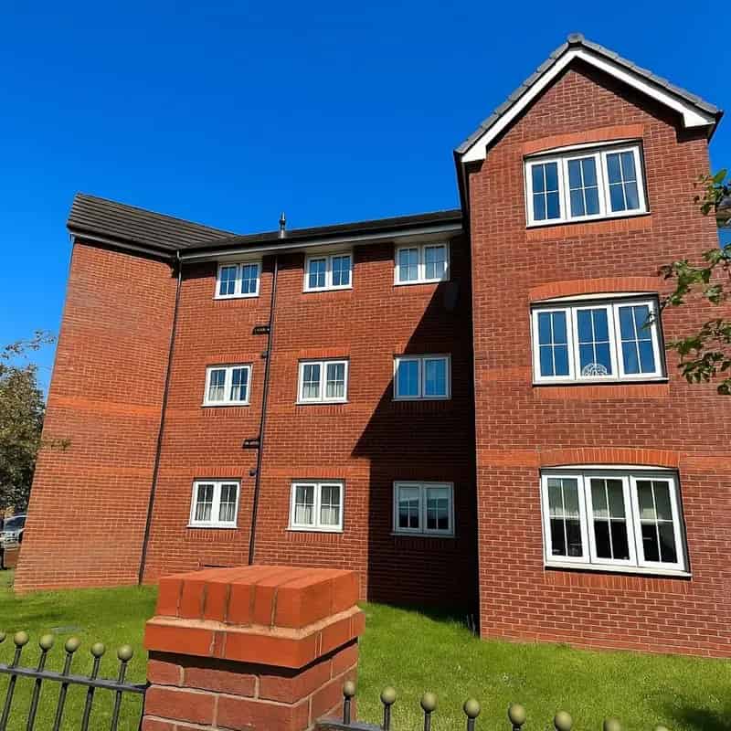 2 bedroom Flat
 For Sale