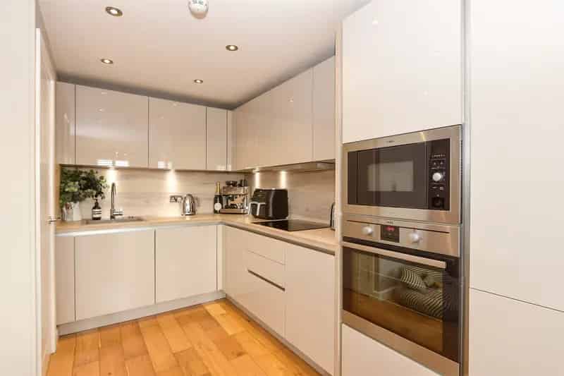 2 Bedroom Flat for Sale - Modern, Spacious, and Convenient