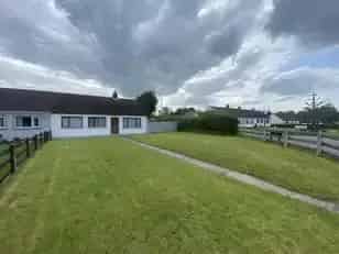 3 Bedroom Bungalow with Parking and Enclosed Gardens