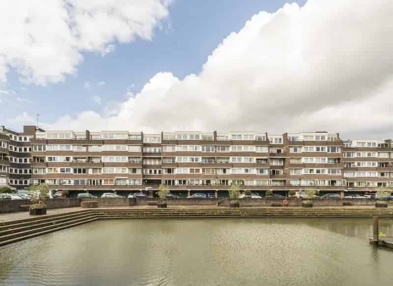 2-Bedroom River View Apartment with Parking Kew Gardens View