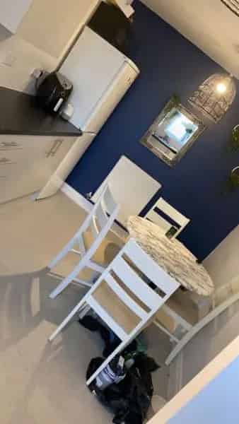 2 Bed Semi-Detached House with Garden and Parking