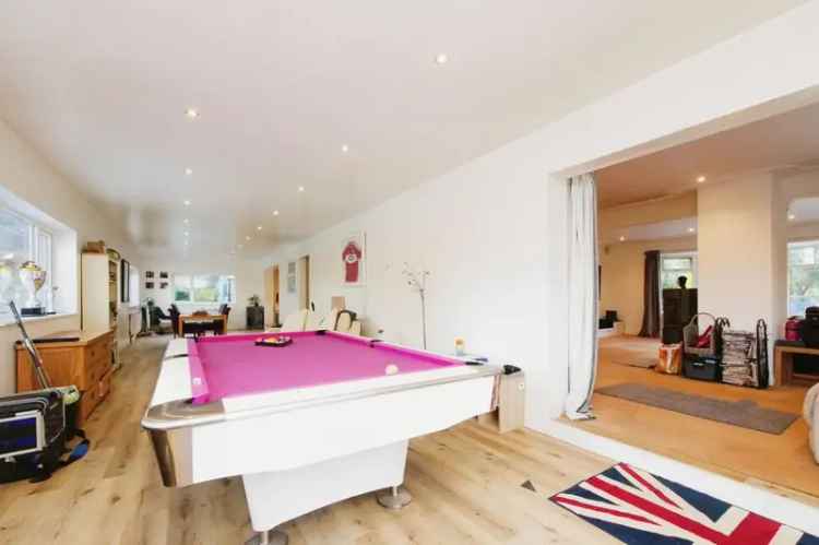 5 Bedroom Detached House For Sale York