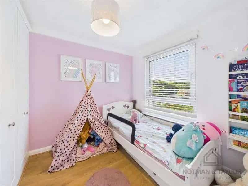3 Bed Semi-Detached House for Sale