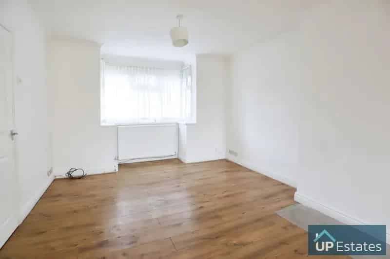 3 Bedroom End of Terrace House to Rent - Close to UHCW