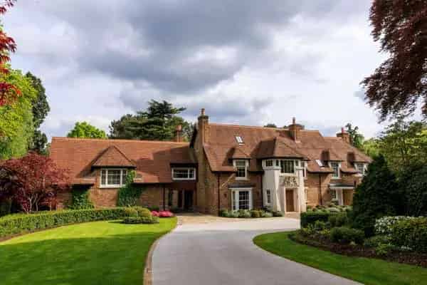 Luxury Family Home with Leisure Complex and Extensive Gardens