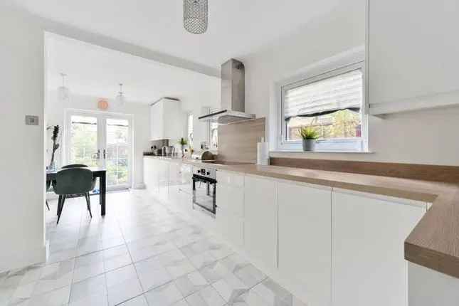 4 Bedroom House to Rent in East Dulwich Short Let