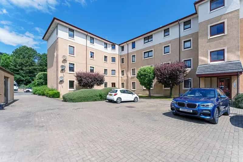 2 Bedroom Flat to Rent