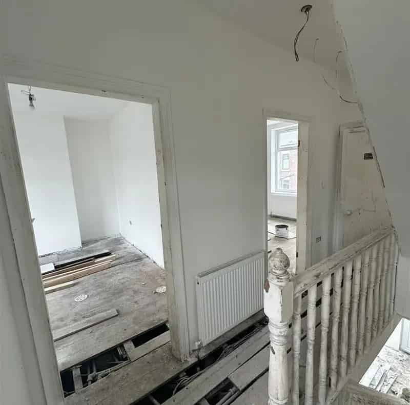 6 Bedroom Semi-Detached Home with Garage and Renovation Potential