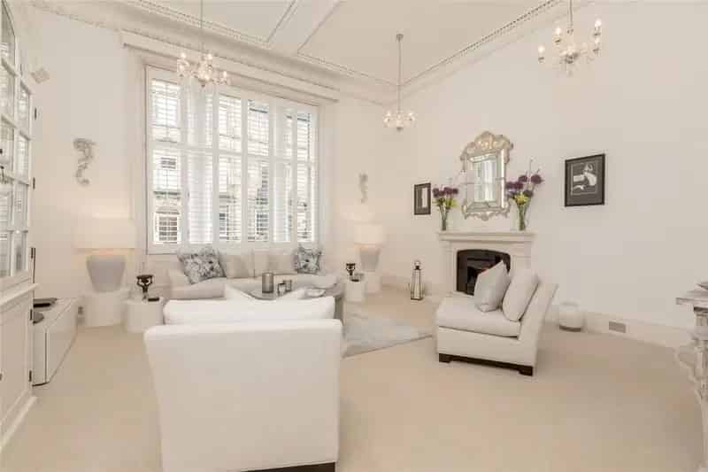 2 Bedroom Victorian Townhouse Apartment for Sale