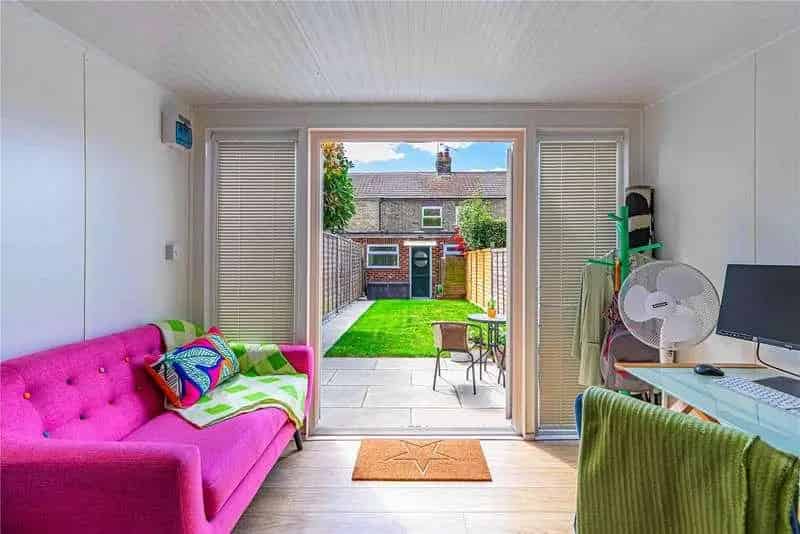 2 Bed House for Sale in Edlesborough Village