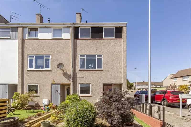 3 Bed End Terrace House Bonnyrigg Near Edinburgh