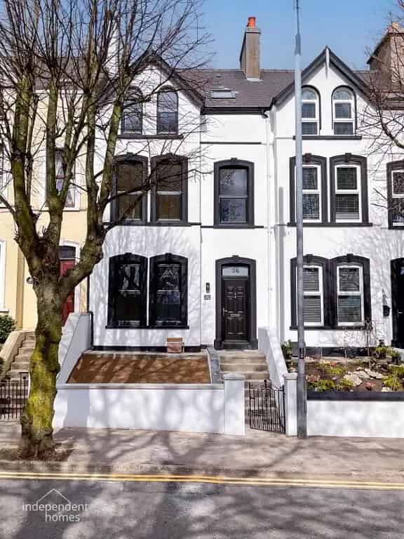 Five Bedroom House with Garage and New Features