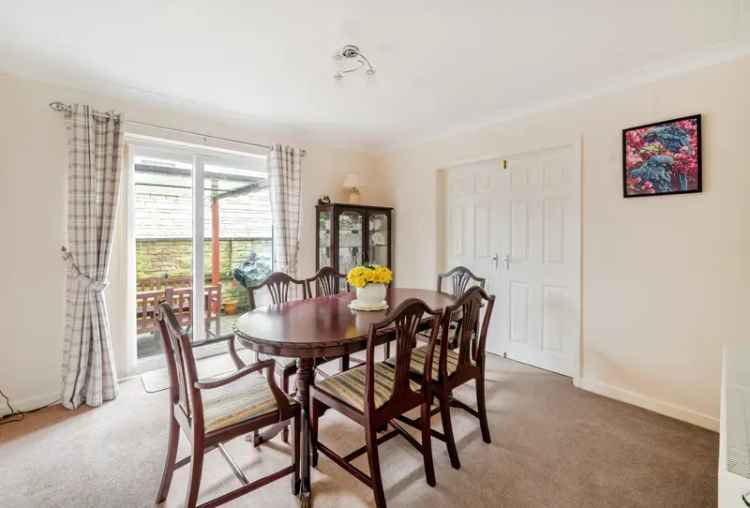 4 Bedroom Detached House for Sale Woodmancote