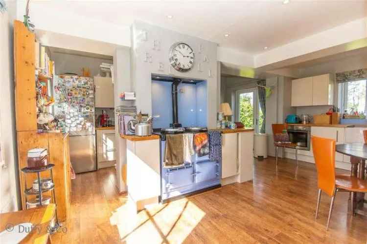 4 Bed Detached House for Sale in Warninglid