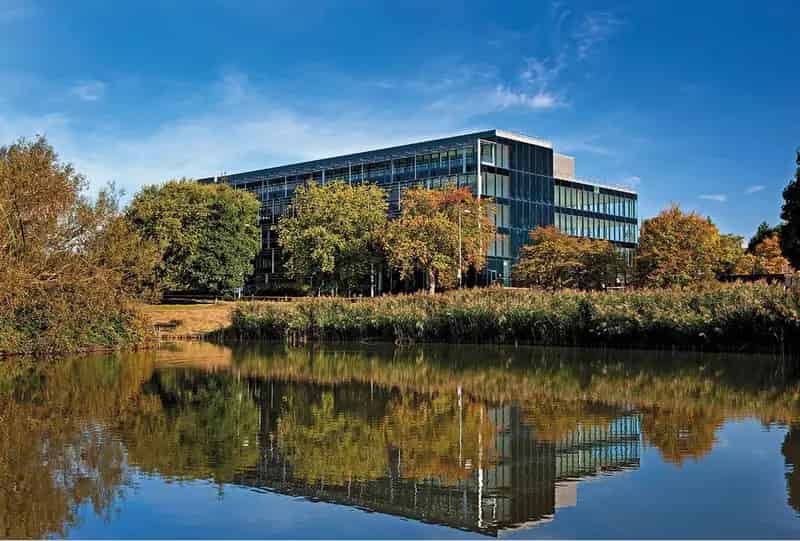 Maxis 2 Bracknell Office Space For Rent