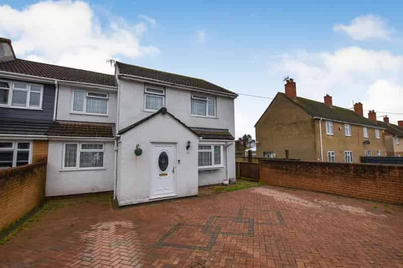 5 Bedroom Extended Semi Detached House For Sale