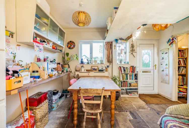 2 Bedroom House for Sale in Slad Valley