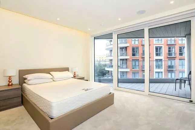 Flat for sale in Park Street, Chelsea Creek, London SW6