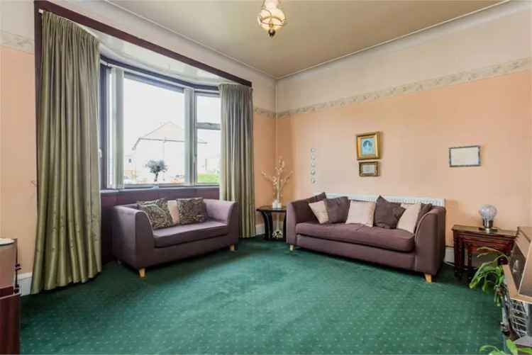 3 Bed Semi-Detached House with 3 Reception Rooms and Large Garden