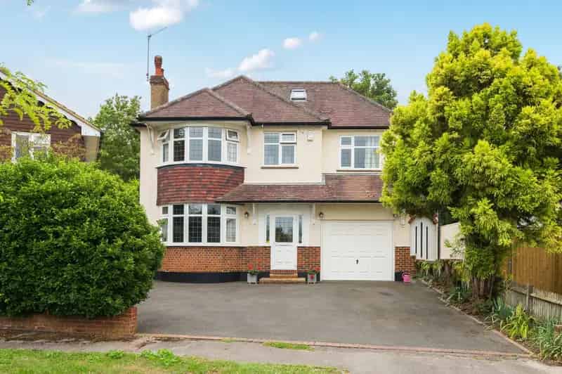 5 bedroom house for sale