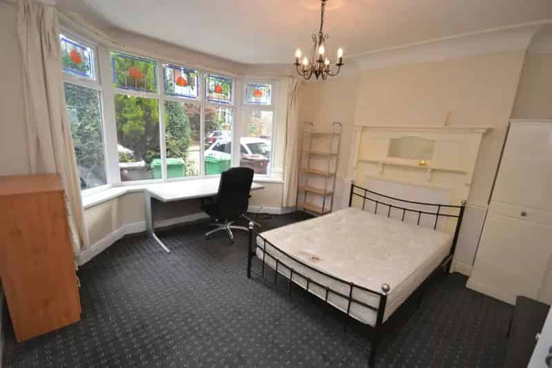 6 Bedroom Detached House for Students Bills Included