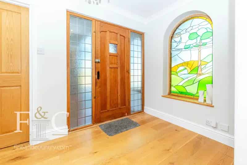 5 Bedroom Detached House for Sale Baas Lane Broxbourne