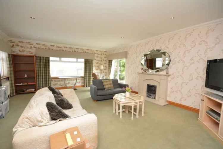 Luxury Riverside Chalet Bungalow with Pool House and Games Room
