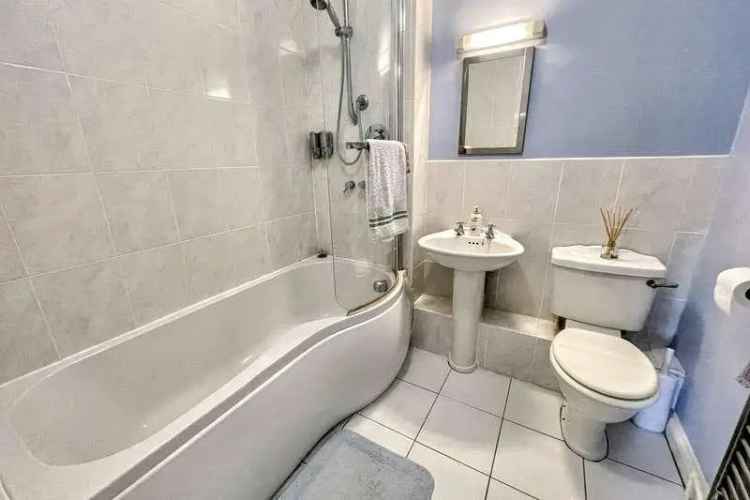 2 Bed Flat for Sale near Bournemouth Seafront