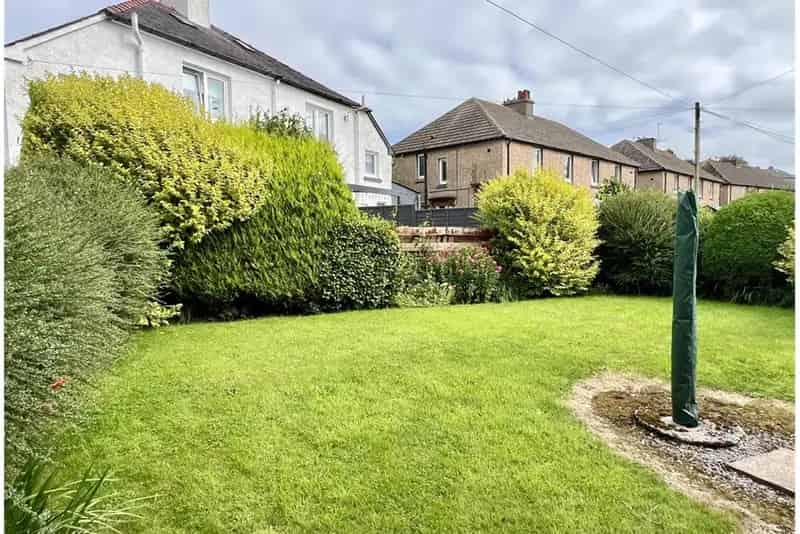 3 Bed House - Semi Detached with 2 Reception Rooms