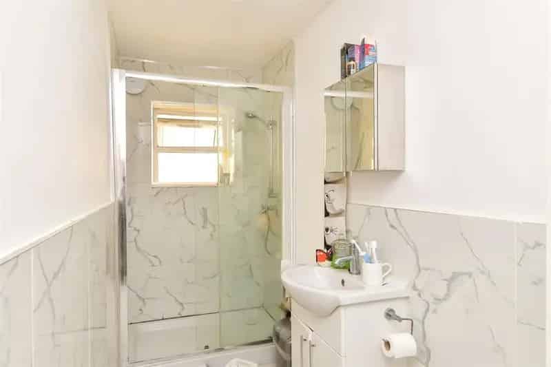1 Bedroom Ground Floor Flat for Sale