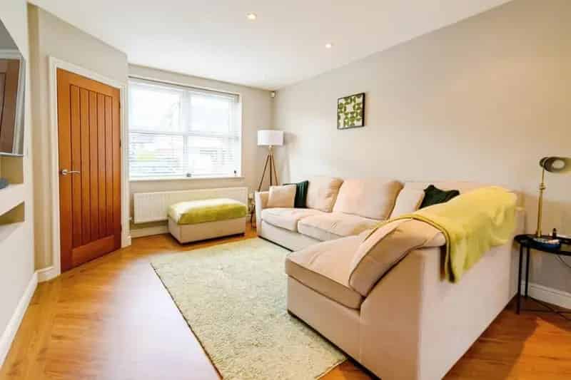 2 Bed Monton House - Modern, Open Plan, Loft Space - First Time Buyer